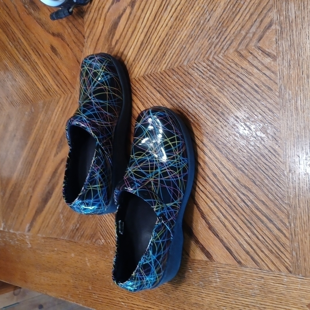 SafeTStep Shoes - Picture 3 of 9